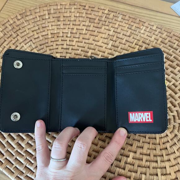 Marvel Comics Captain America Trifold Wallet Faux Leather - Picture 5 of 6